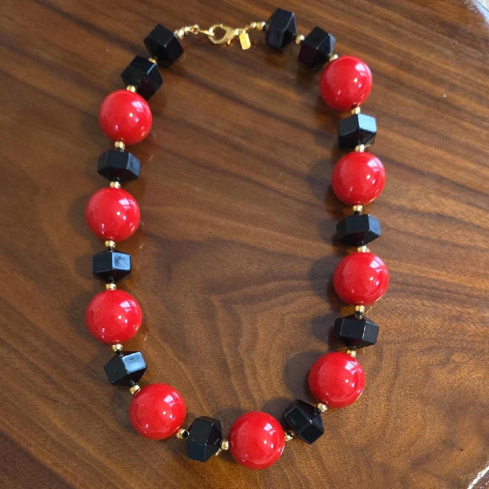 Lady Remington Vintage Necklace